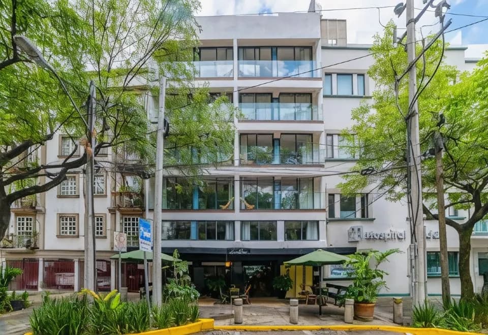 HOTEL LUCA