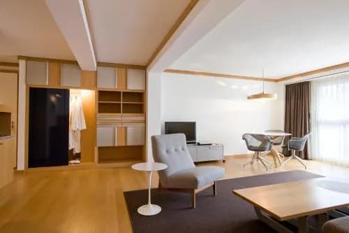 Motel (Shanghai Lujiazui Yushan Road Yuanshen Sports Center)