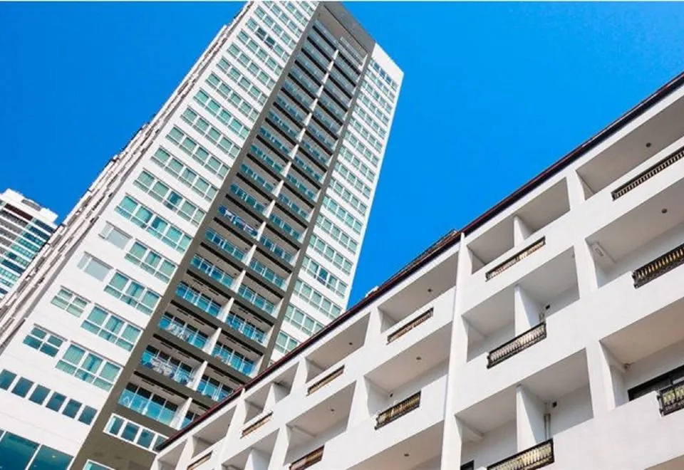 Admiral Suites Bangkok