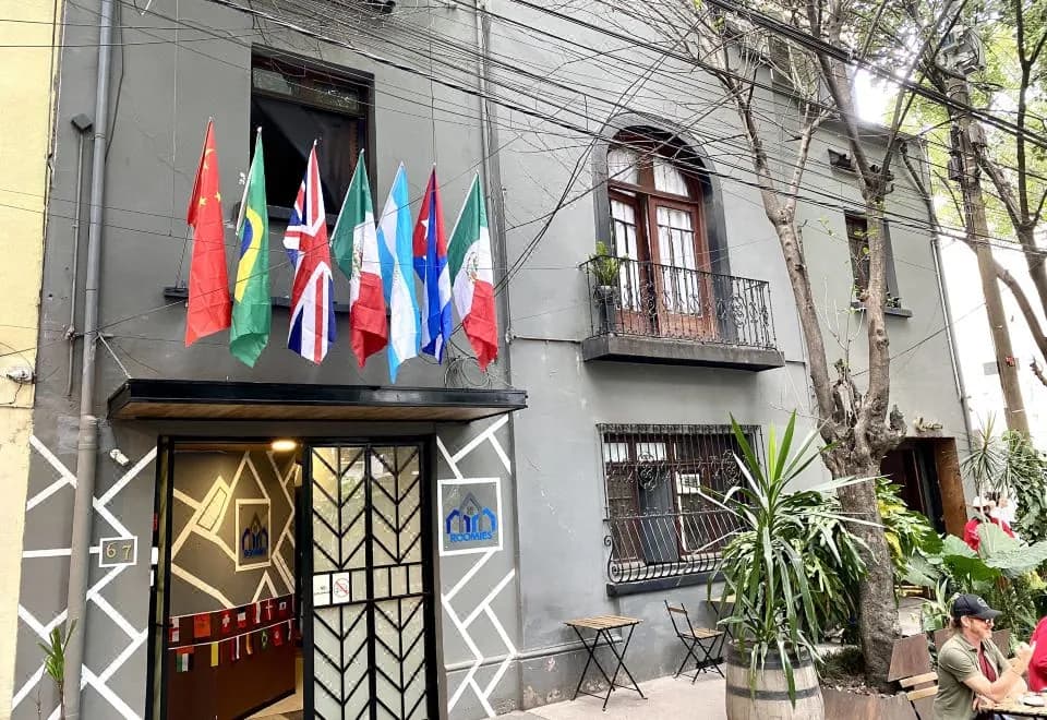 Roomies Hostel Parque México