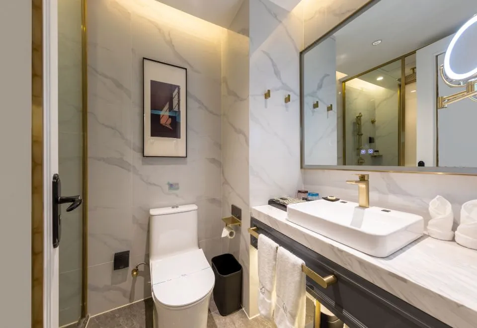 Deluxe Hotel