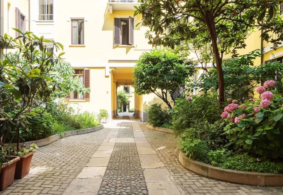 Easyhomes - Brera Luxury Suites