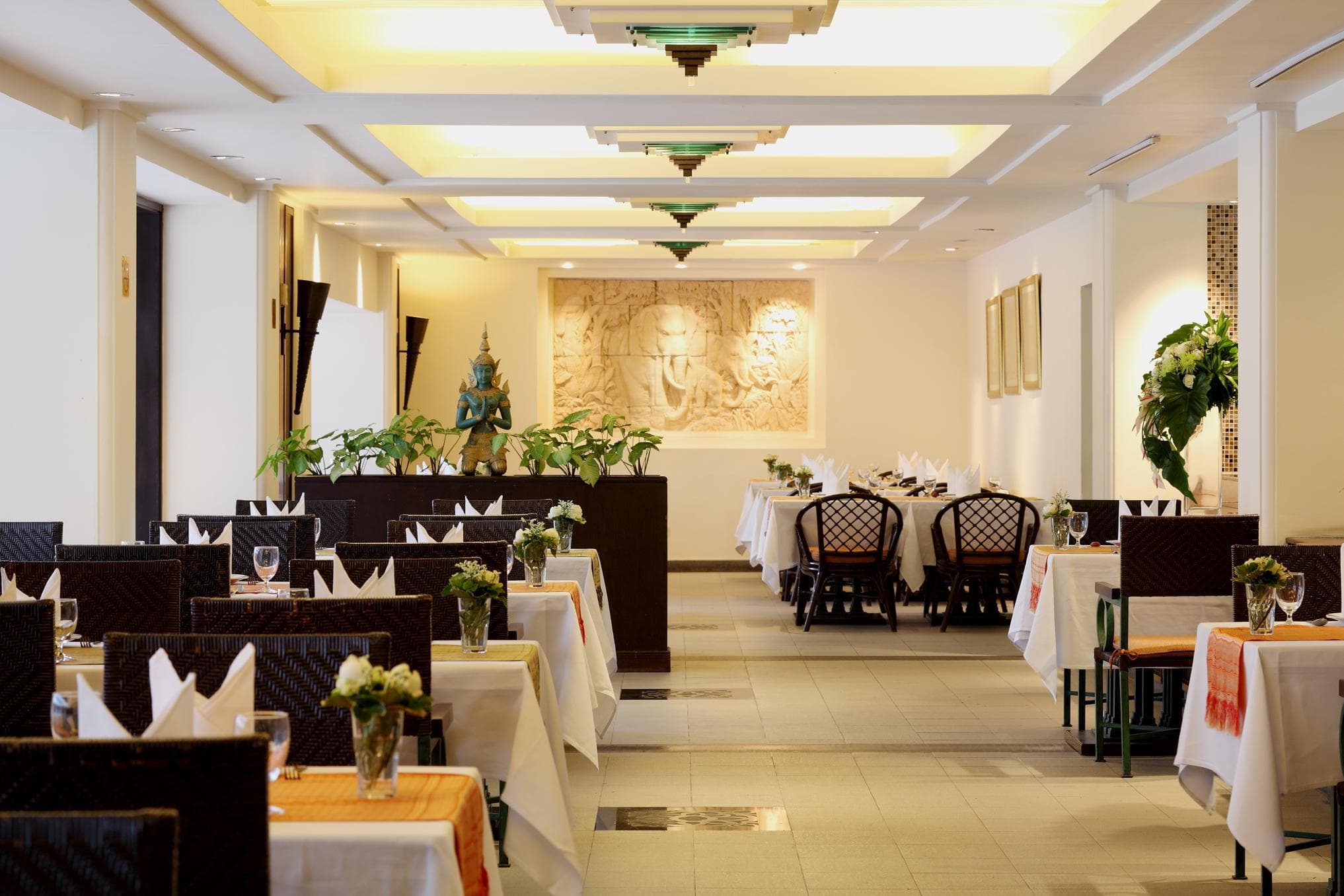 Twin Towers Hotel