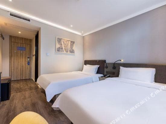 Hanting Premium Hotel Shanghai Lujiazui Oriental Pearl Tower