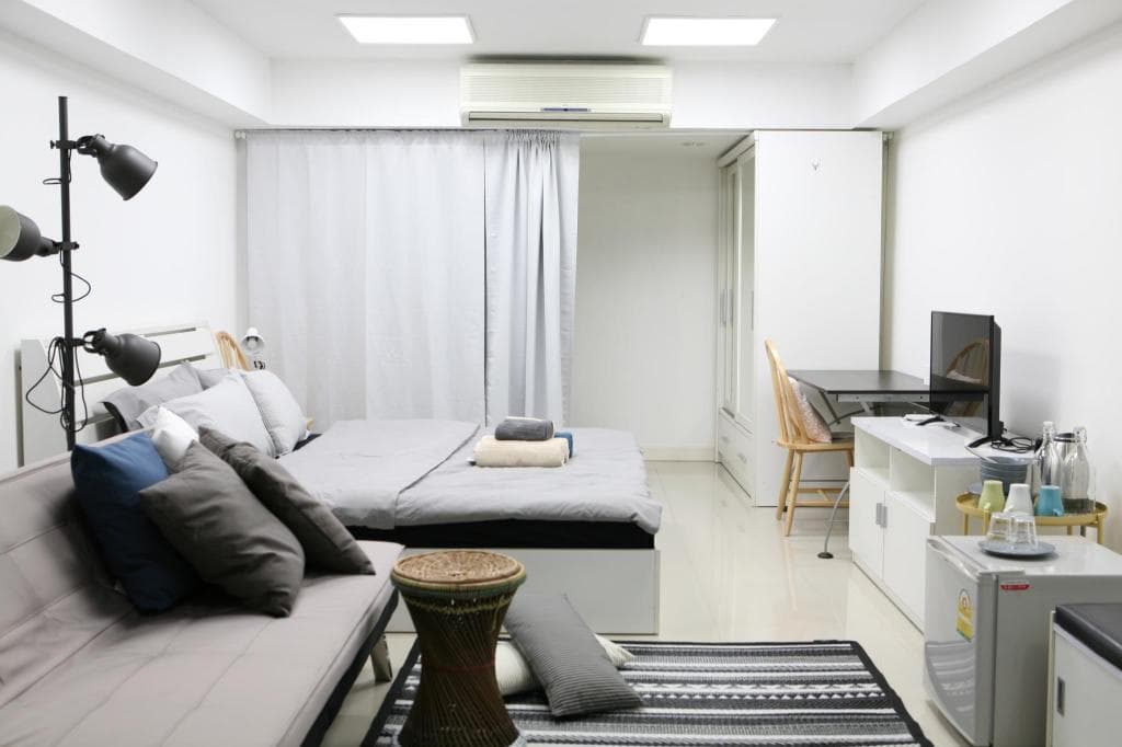 S Apartment