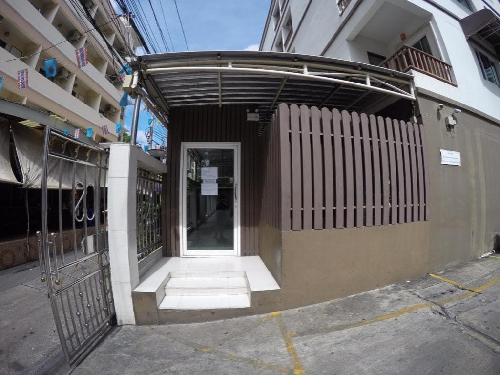 S Apartment