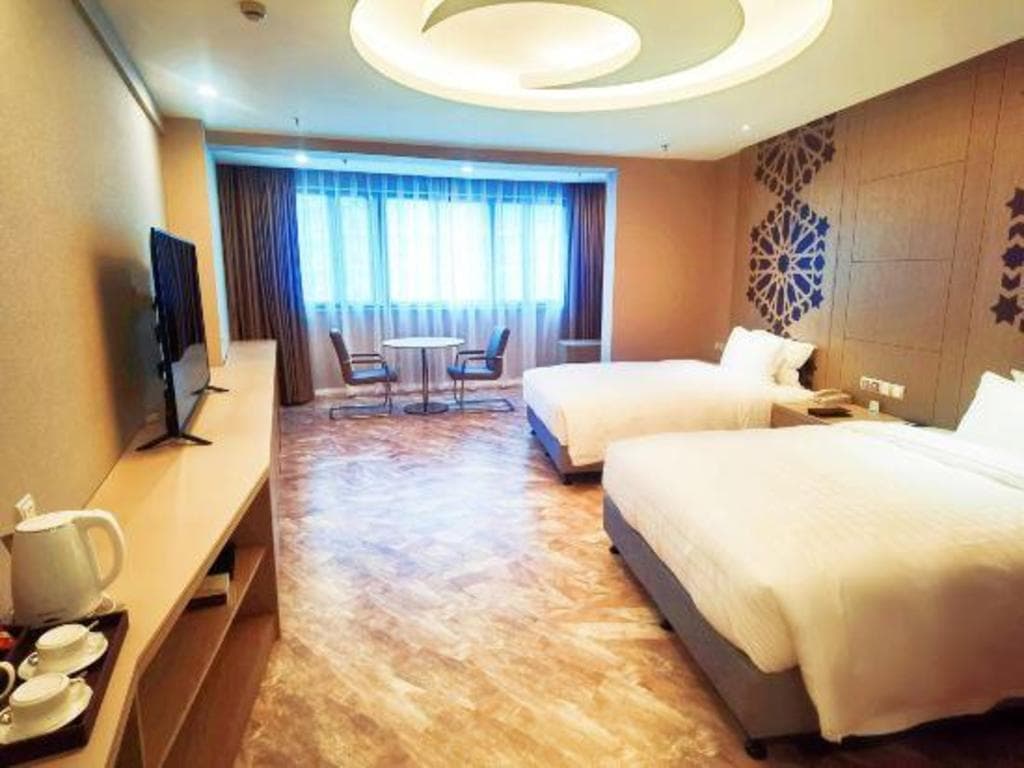 Shanghai Pearl Hotel