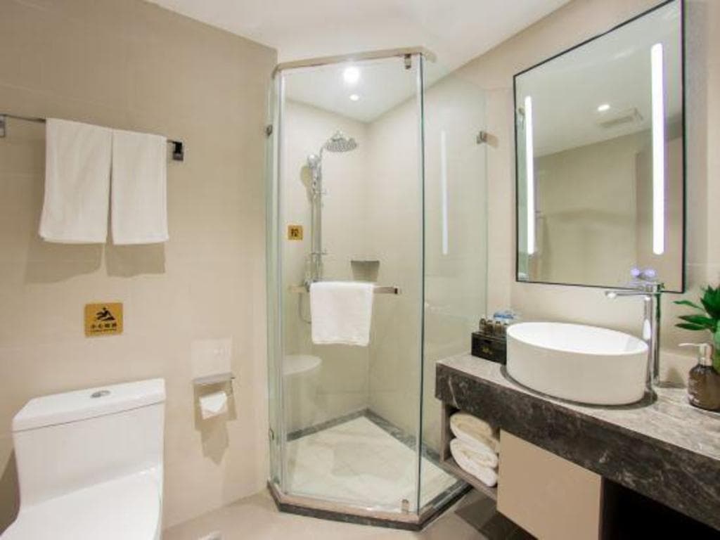 Home Inn Selected (Shanghai Raffles, North Bund)