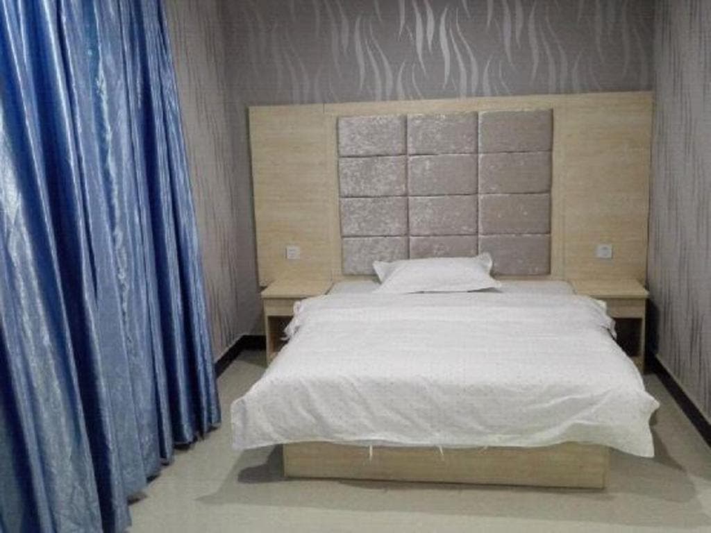 Jindu Boutique Hotel (Pazhou Exhibition Longtan Subway Station)