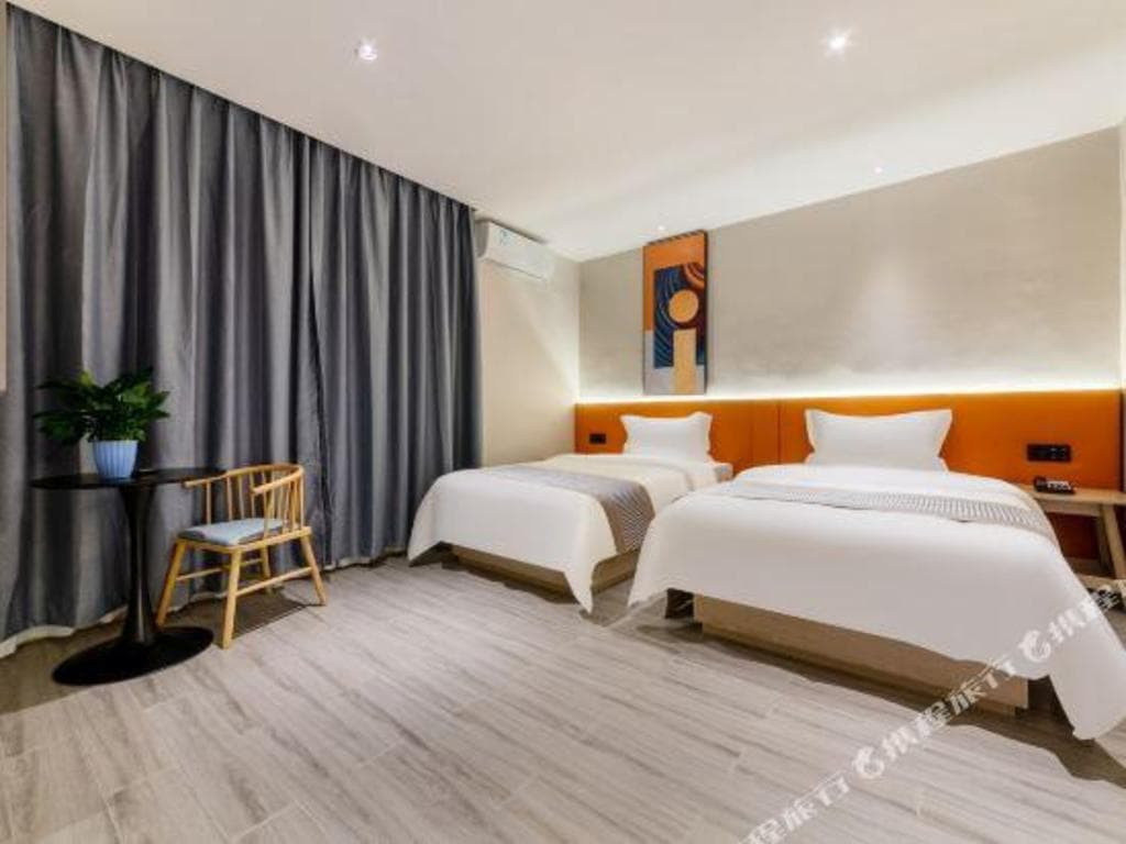Manyi Hotel (Guangzhou Sun Yat-sen University Ophthalmology Hospital, Quzhuang Metro Station Branch)