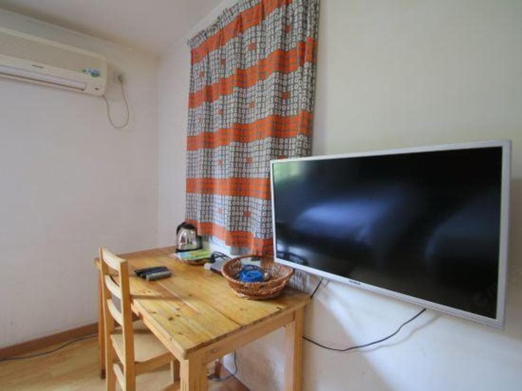 Beehome Youth Hostel