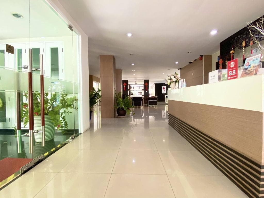 14 Place Sukhumvit Suites