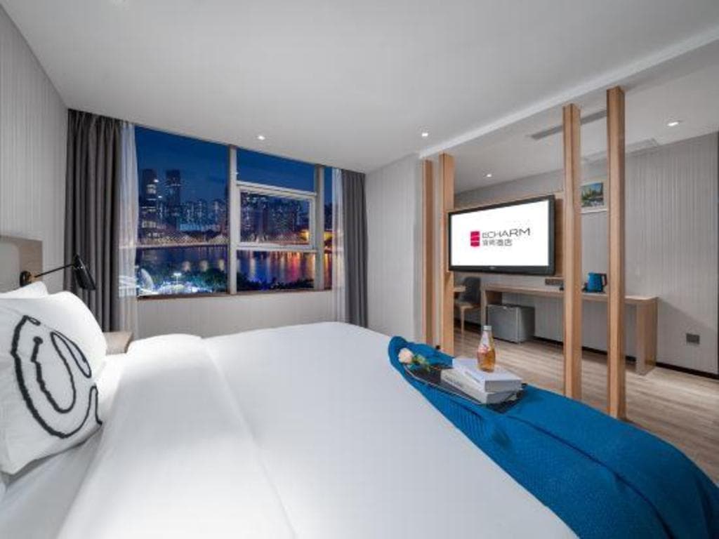 Yishang Hotel (Guangzhou Donghu Subway Station Dashatou Zhujiang Night Tour Marina Branch)