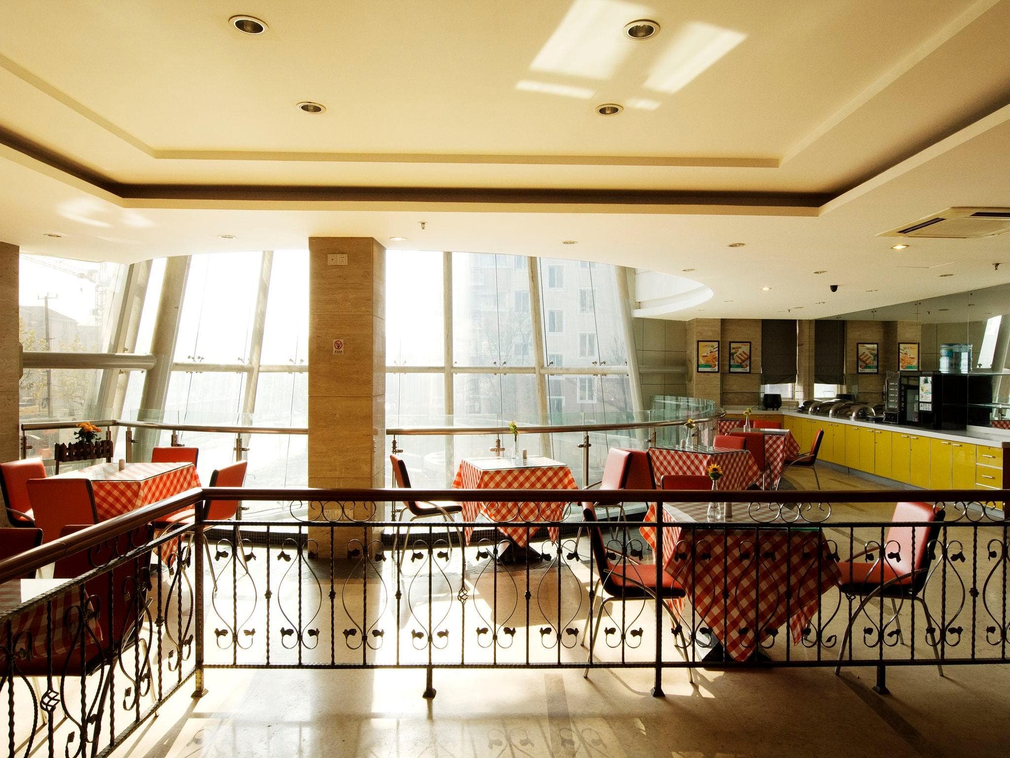 Jinjiang Inn (Shanghai Caobao Road Metro Station)