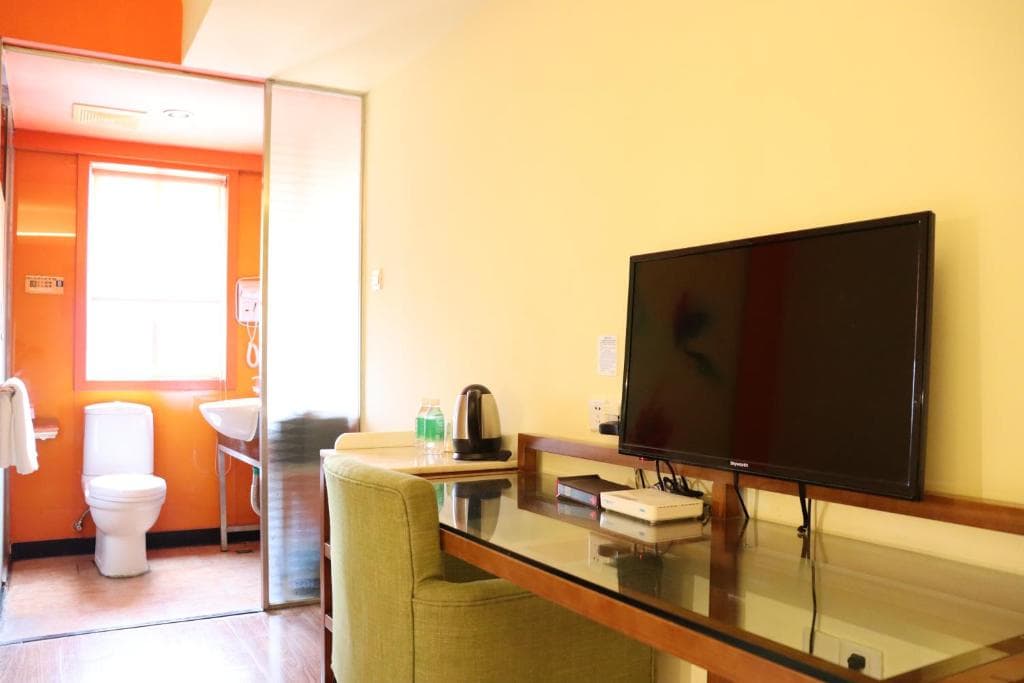 Lingnan Jiayuan chain hotel (Guangzhou Beijing Road store)