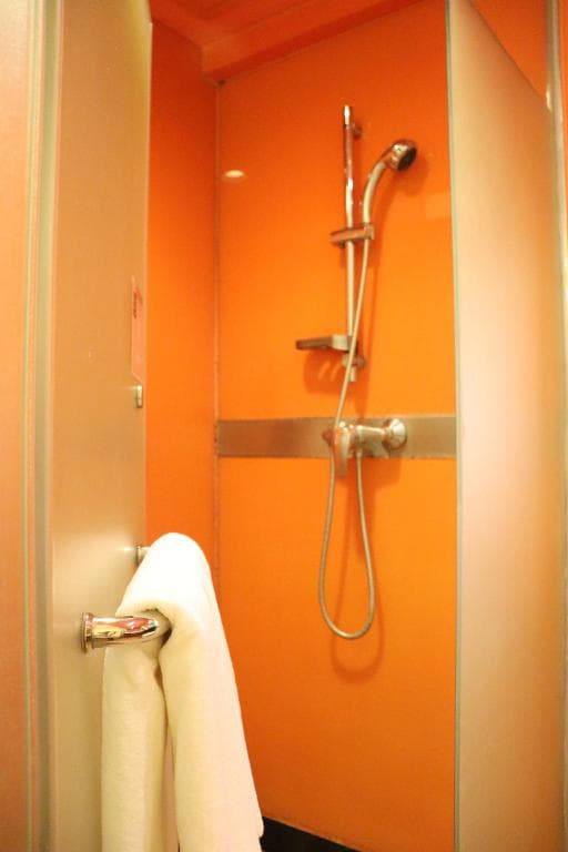 Lingnan Jiayuan chain hotel (Guangzhou Beijing Road store)