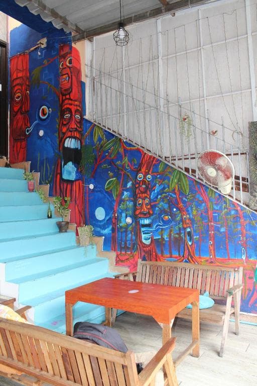 OYO 985 The Twins Hostel