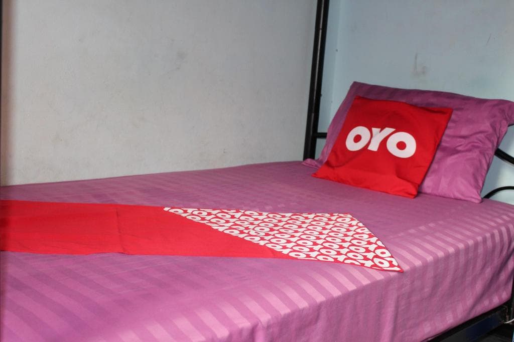 OYO 985 The Twins Hostel