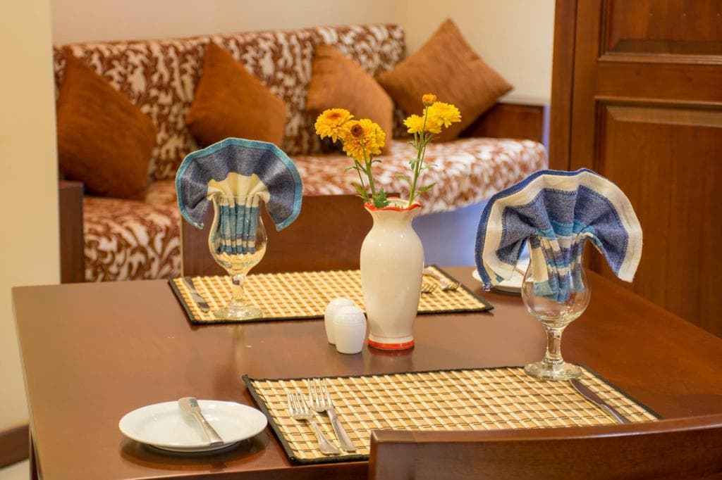 Ceyloni City Hotel