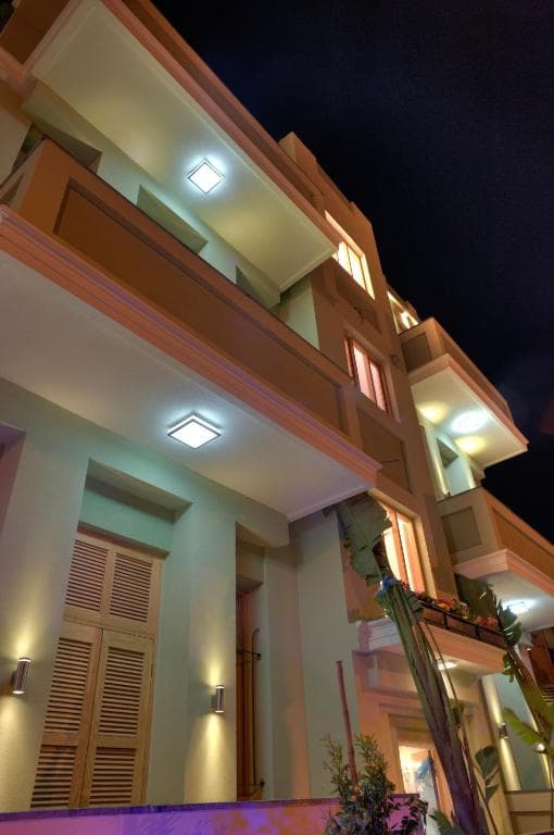 Residence Suites