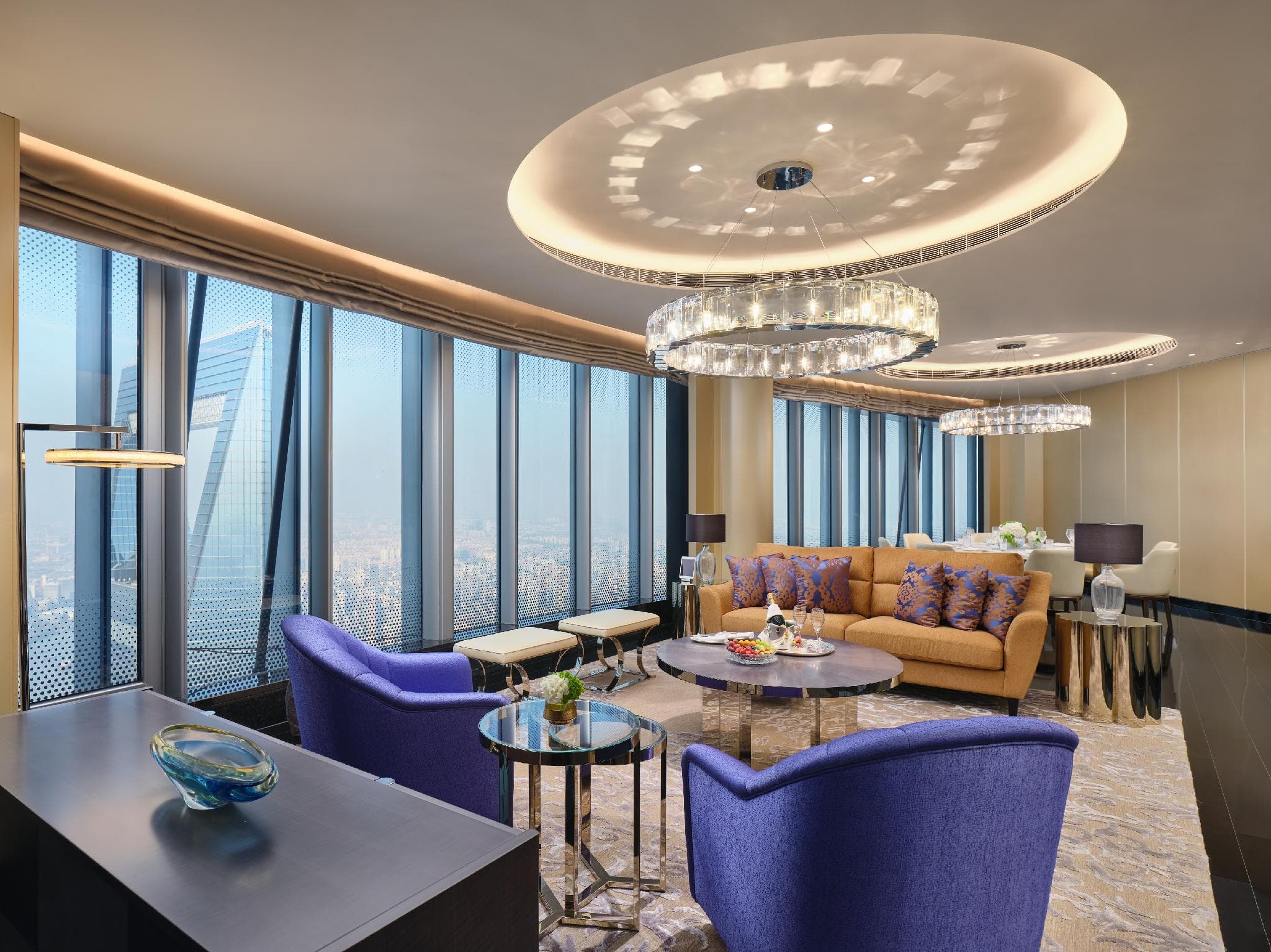 J Hotel, Shanghai Tower