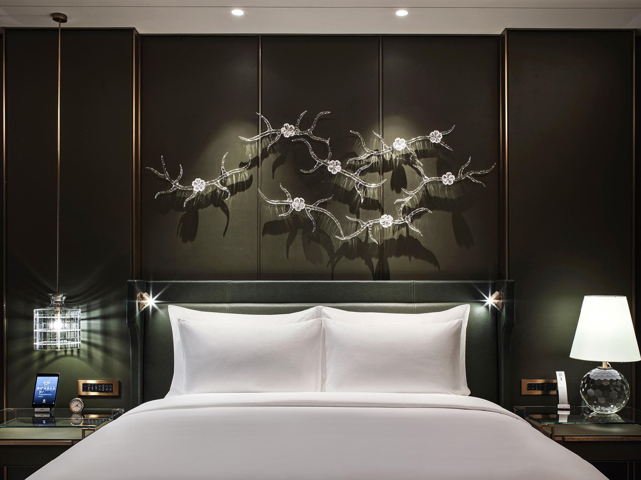 J Hotel, Shanghai Tower