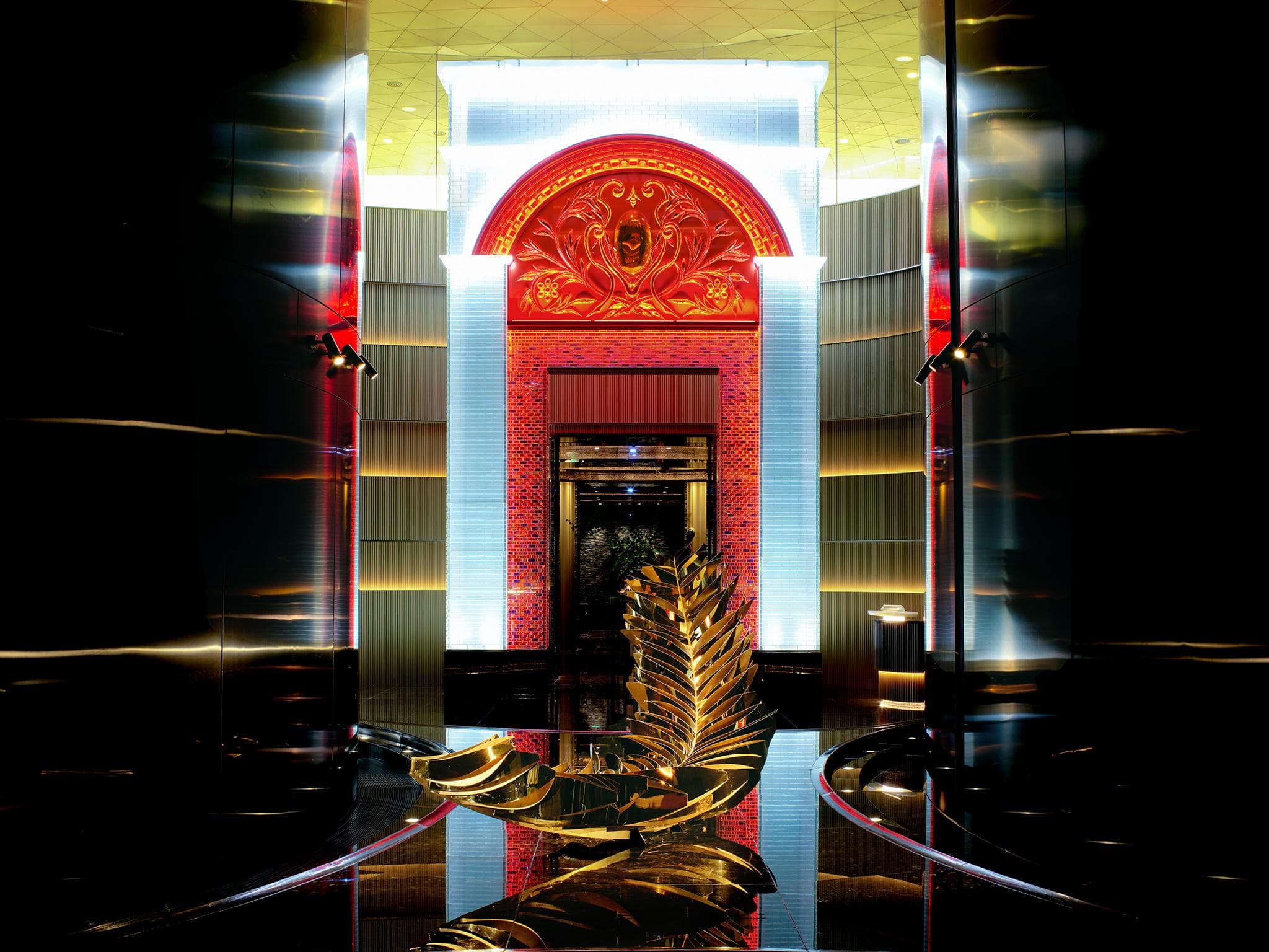 J Hotel, Shanghai Tower