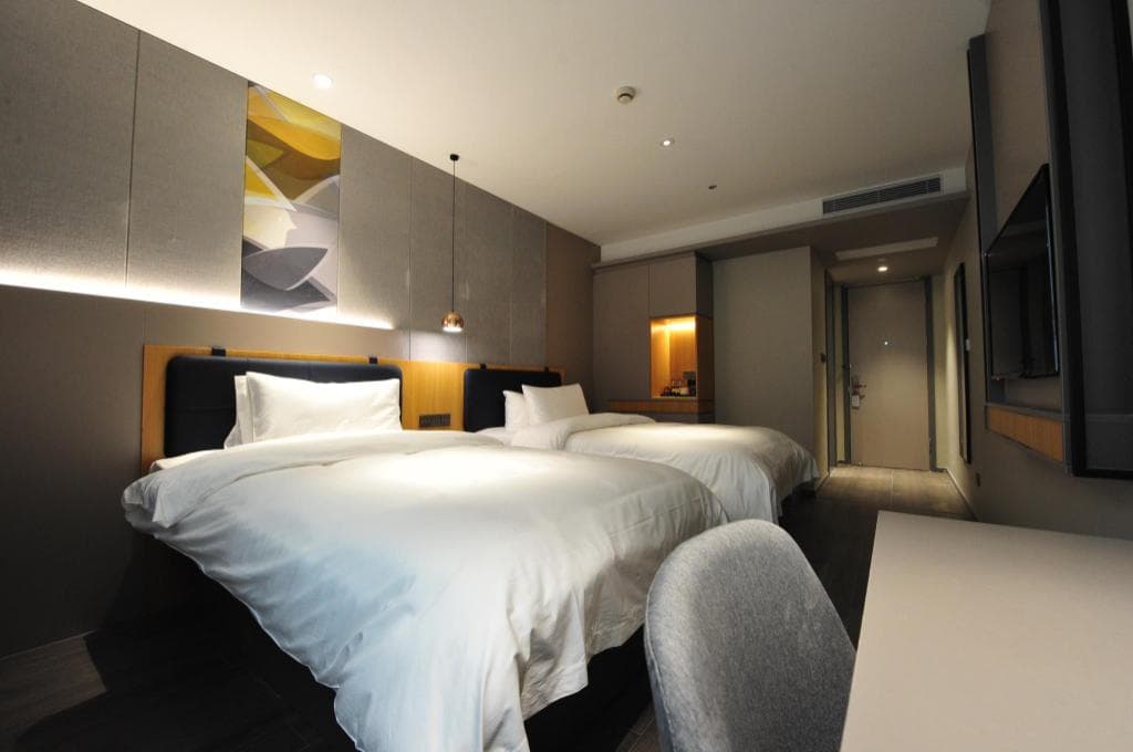 Home Inn Selected (Shanghai Lujiazui Pudong Avenue Xiepu Road Subway Station )