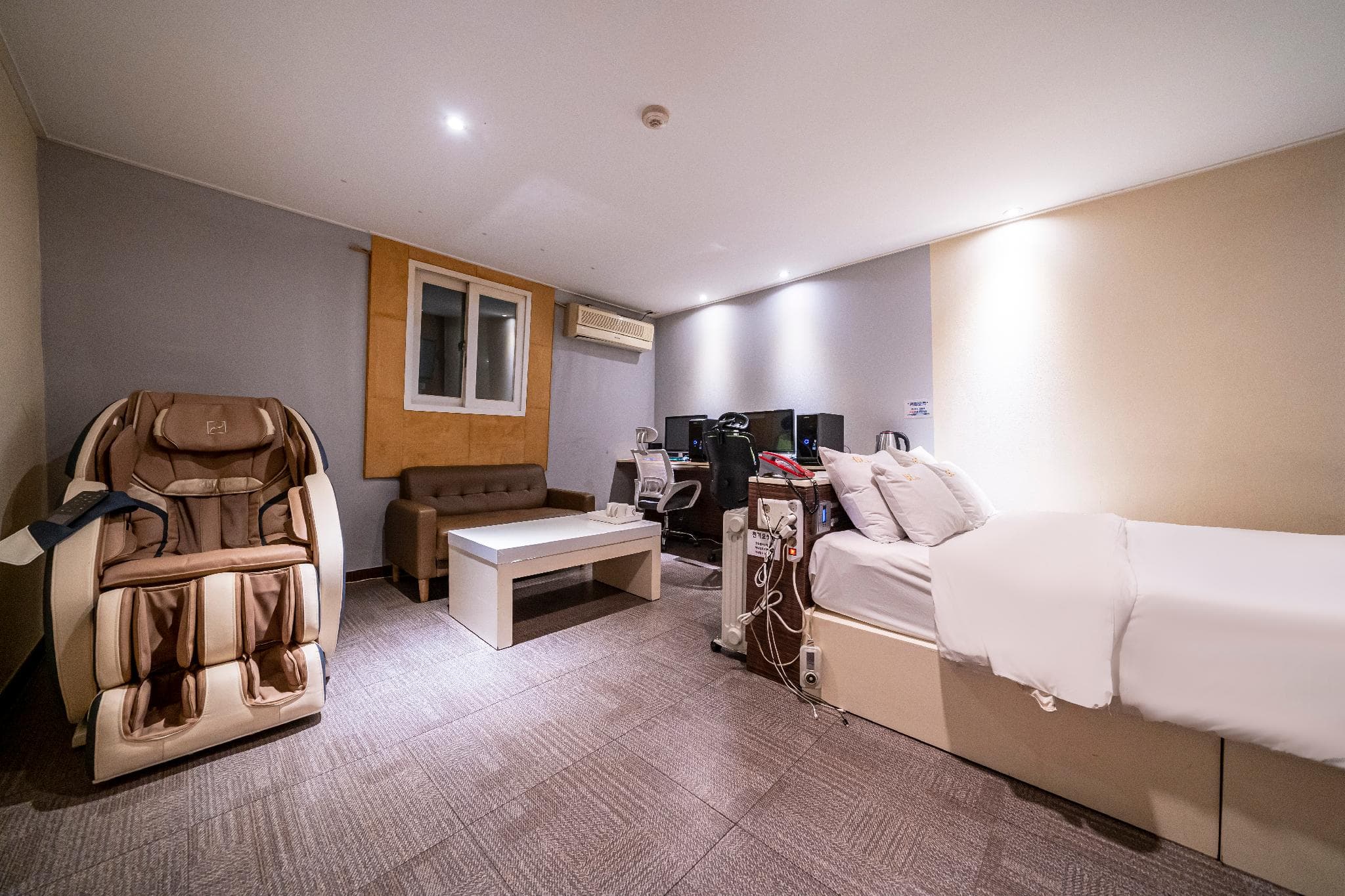 EZ Hotel