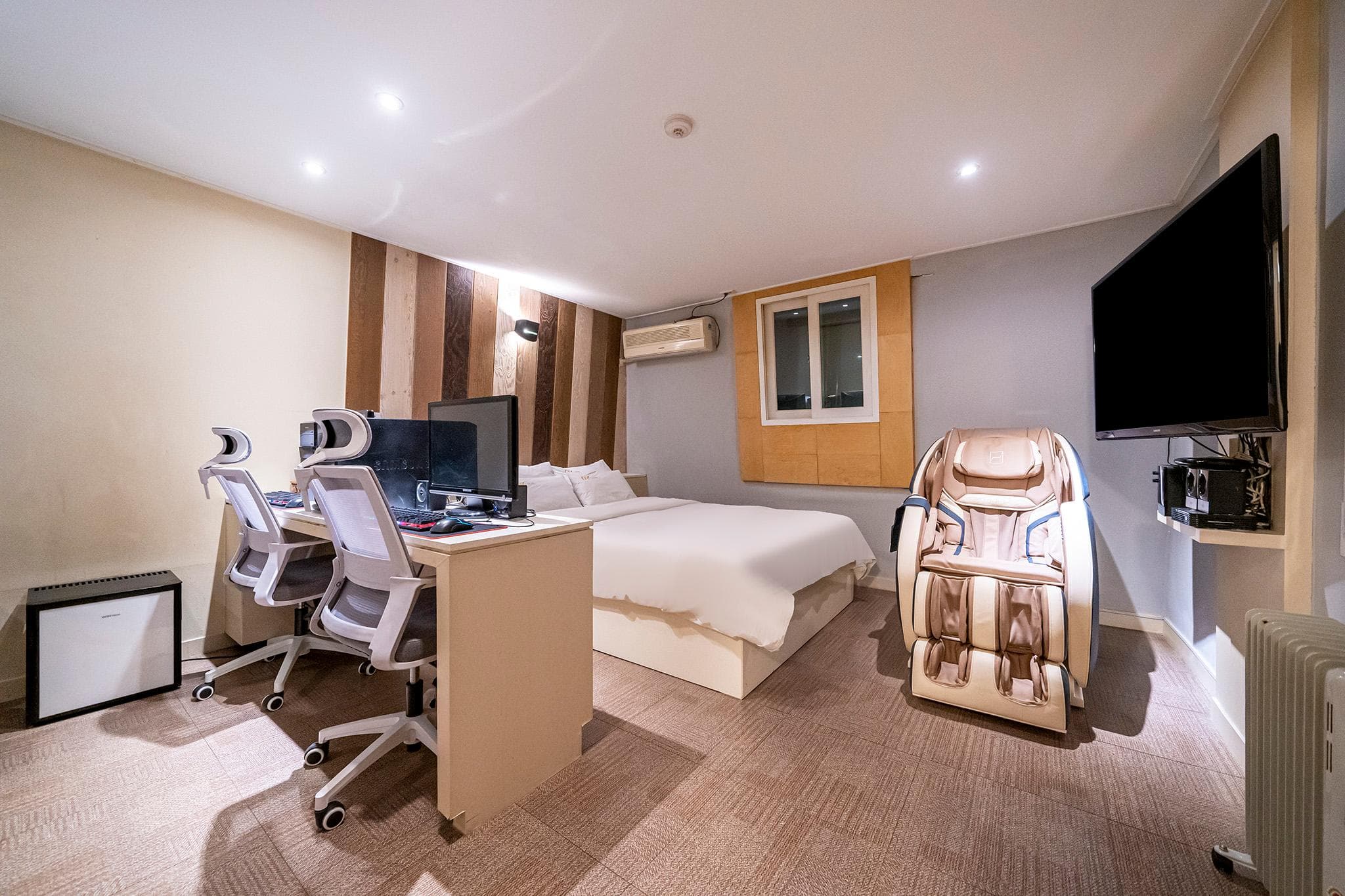 EZ Hotel