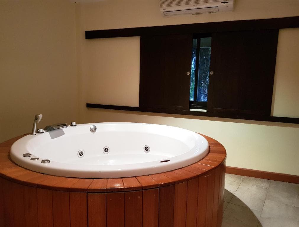 Studio Sukhumvit 18 by ICheck Inn