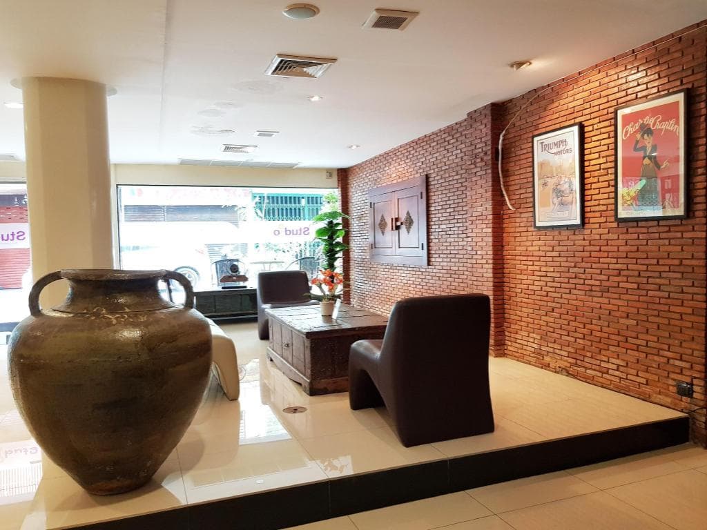 Studio Sukhumvit 18 by ICheck Inn