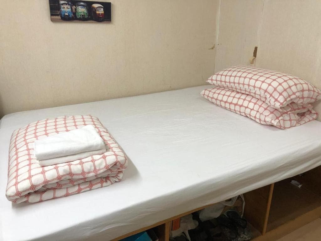 Hong Kong South North Hostel