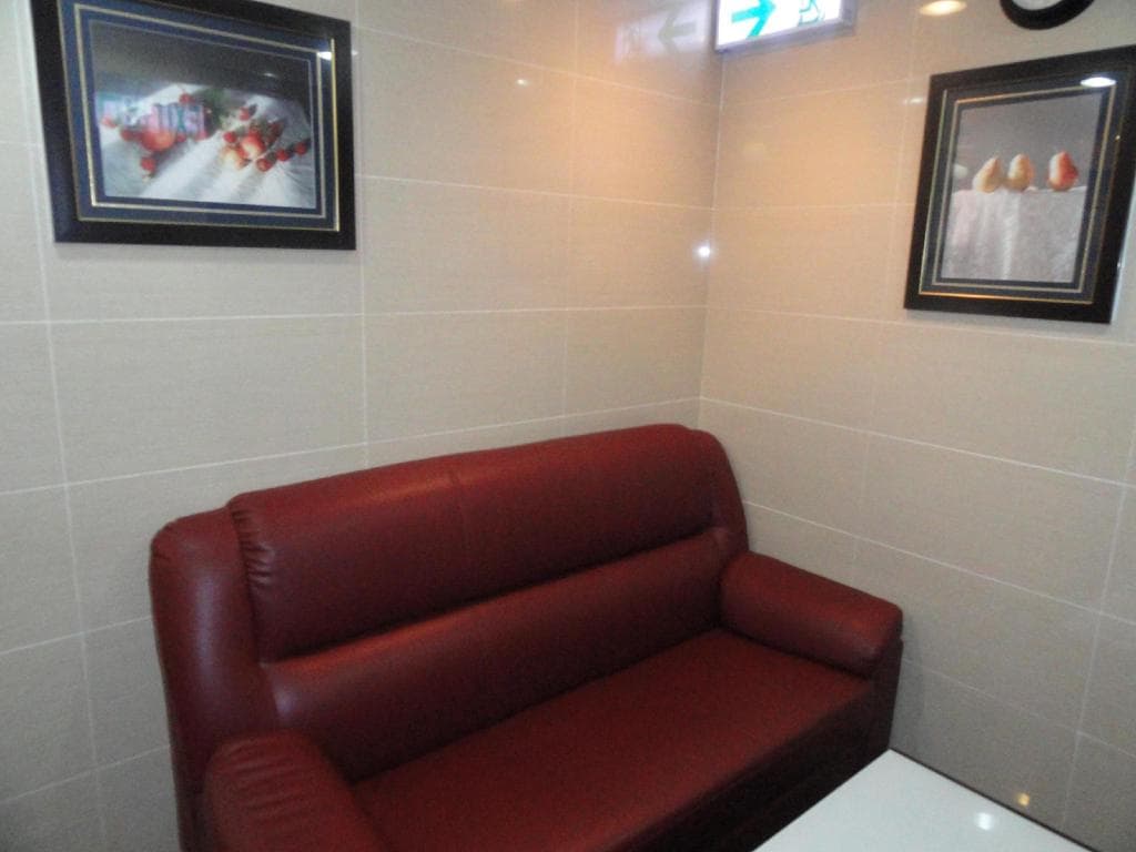 Dhillon Hotel