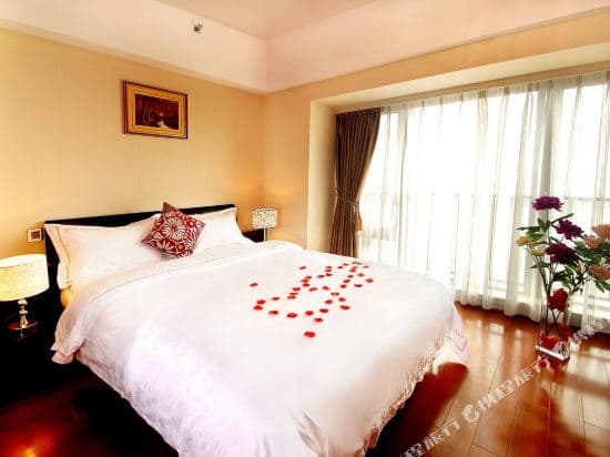 Linjiang Shangpin Apartment (Subway Station Store, Keyun Road, Pazhou Exhibition Center, Guangzhou)