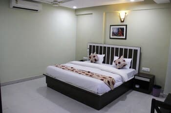 OYO 6915 Hotel Marwar Regency