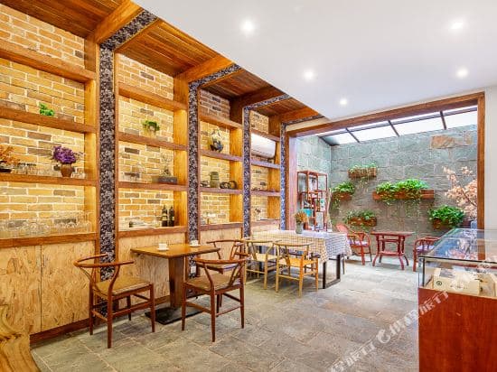 Southwind Whisper Inn-English reception