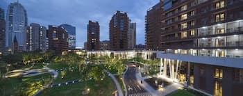 Green Court Serviced Apartment-Green City