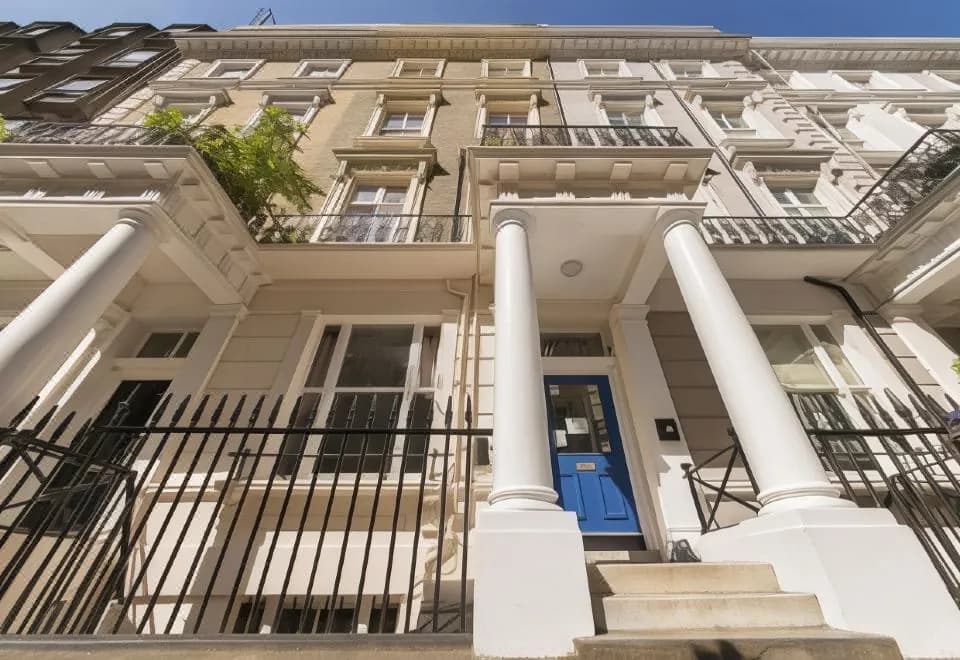 Astor Kensington Hostel