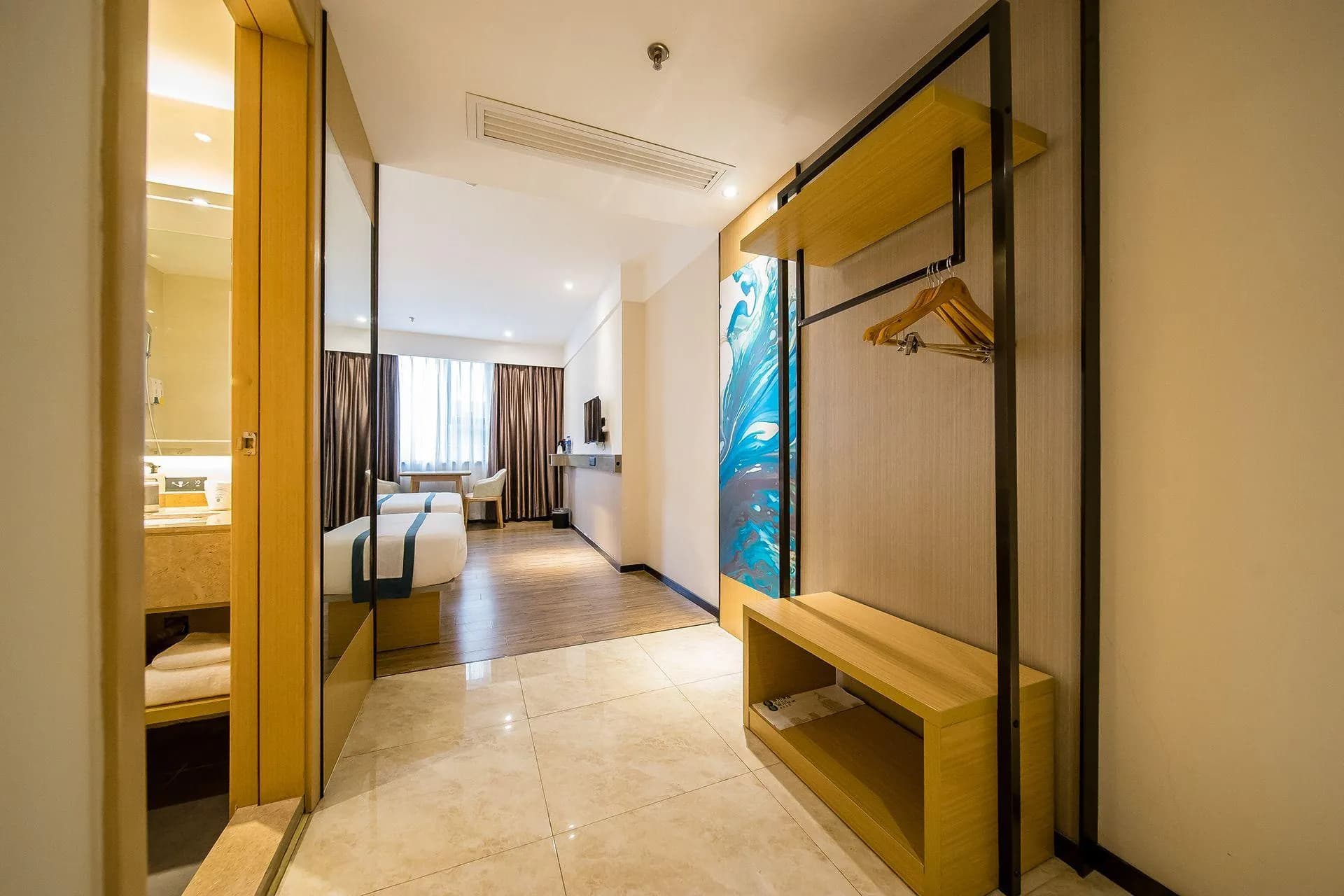 City Comfort Inn