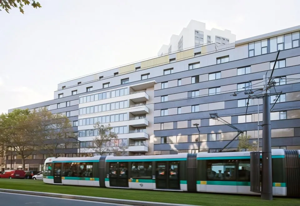Sejours & Affaires Paris-Davout