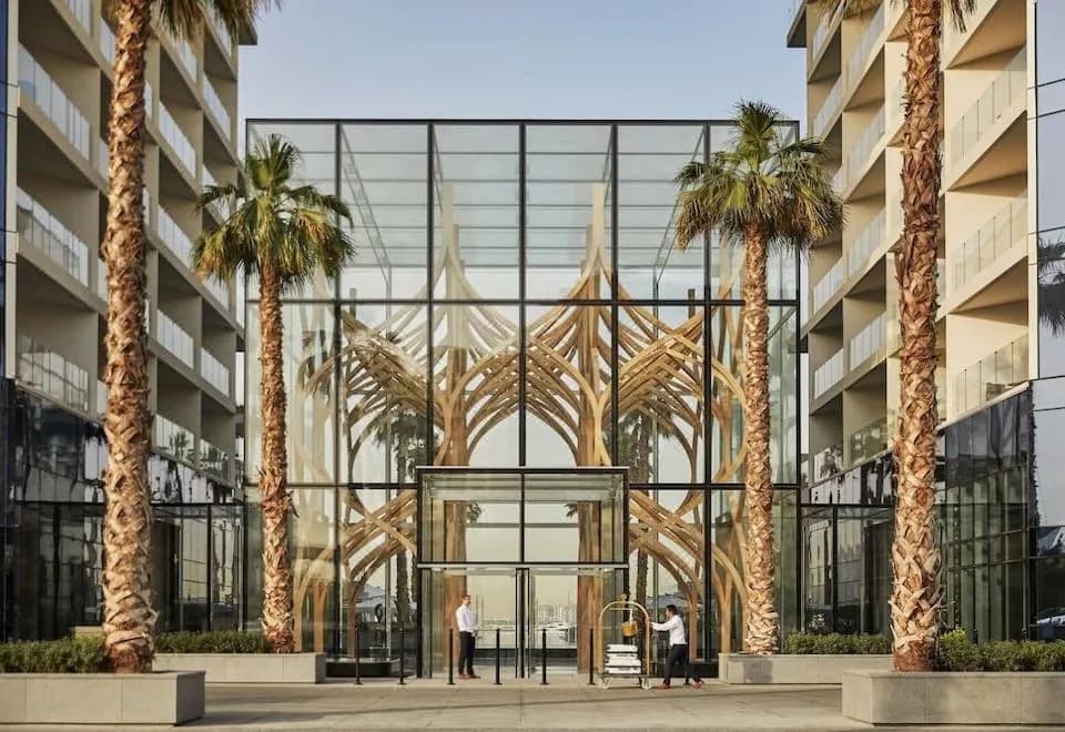 Maison Privee - Luxury Sea View Apt in Five Resort on The Palm