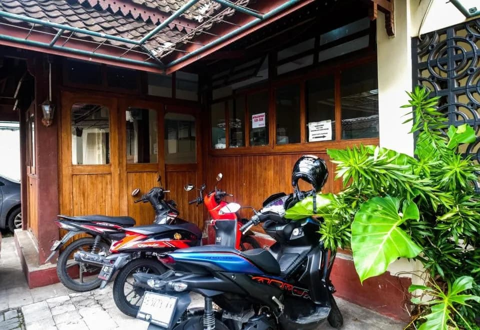 RedDoorz Near Danurejan Malioboro