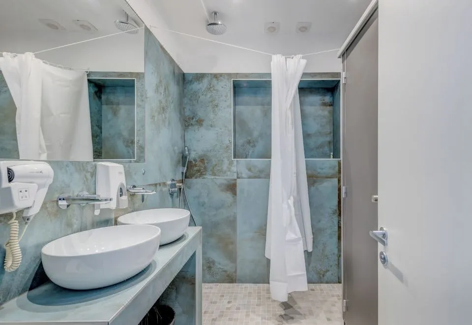 Adriatic Hostel