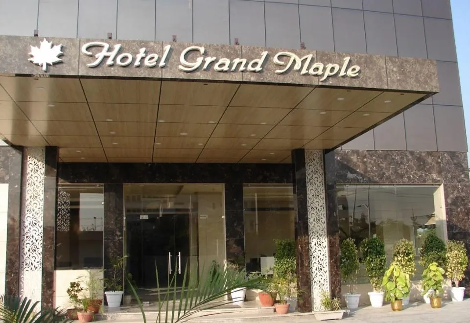 Hotel Grand Maple