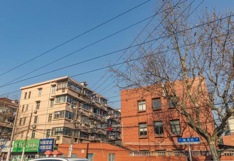 Motel 168 (Shanghai Yangpu Bridge Longchang Road Metro Station)