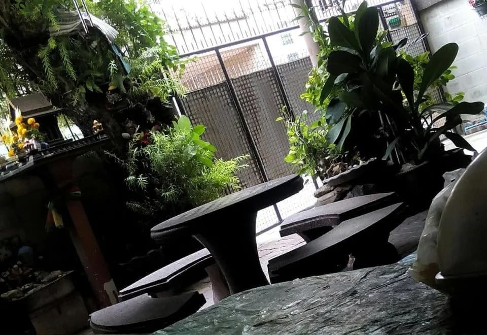 Anurak Guesthouse