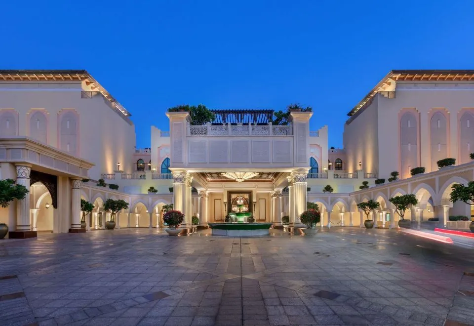 Shangri-La Hotel Apartments Qaryat Al Beri