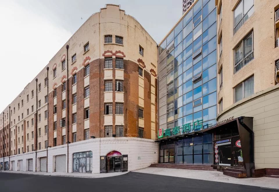 Motel (The Bund, Qipu Road, Tiantong Road Metro Station)