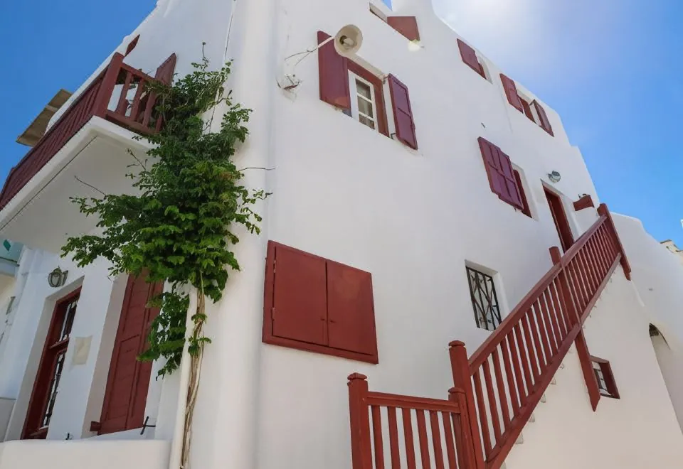 Alana Mykonos